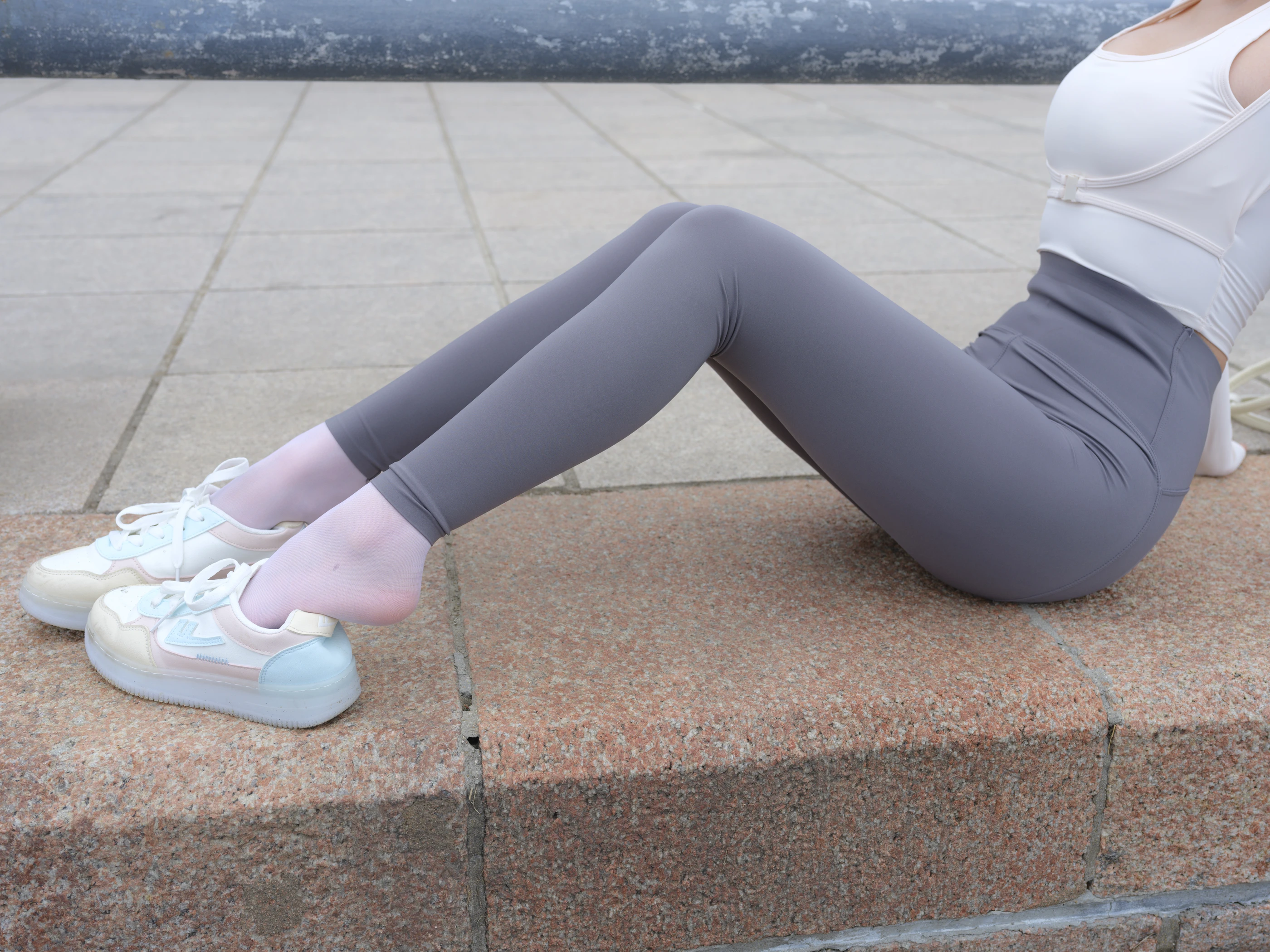 森萝财团 晴涩 11E4K 瑜伽服 [104P 1V]插图2